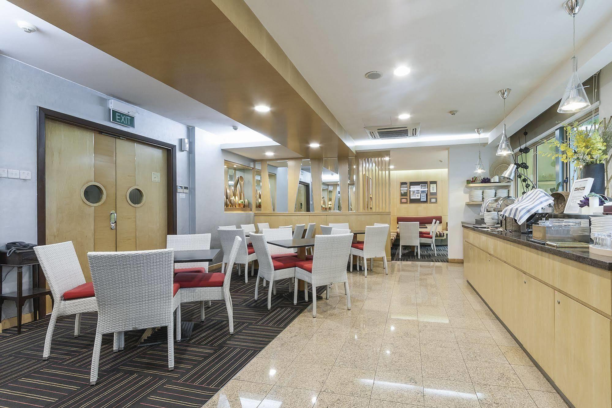 Somerset Bencoolen Singapore Exterior photo